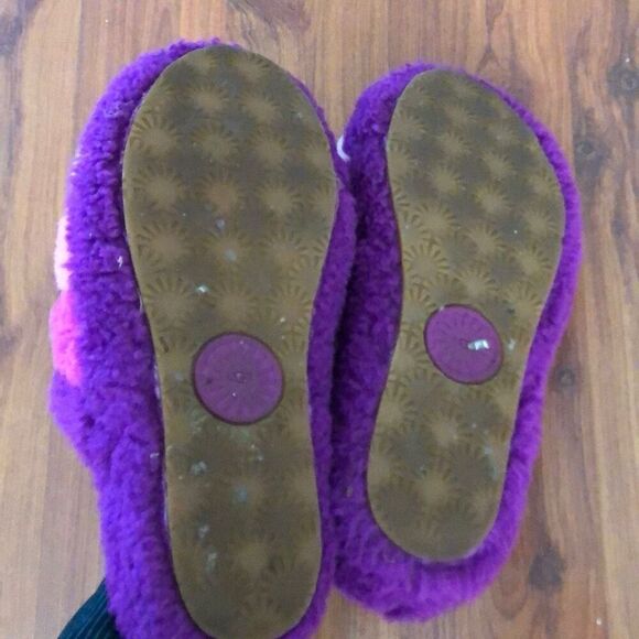 Ugg Fluff Purple and pink slides slippers size 7 - Picture 3 of 7